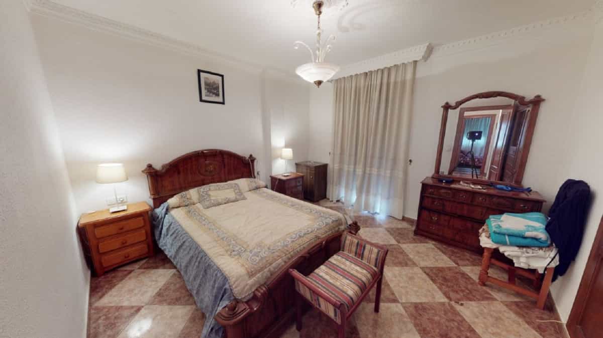 Condominium in Alhaurin el Grande, Andalusië 10714978