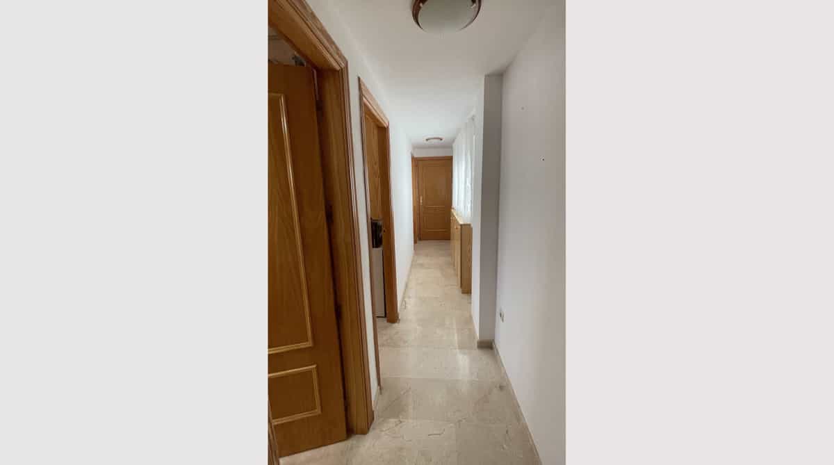 Condominium in Alozaina, Andalusia 10715038
