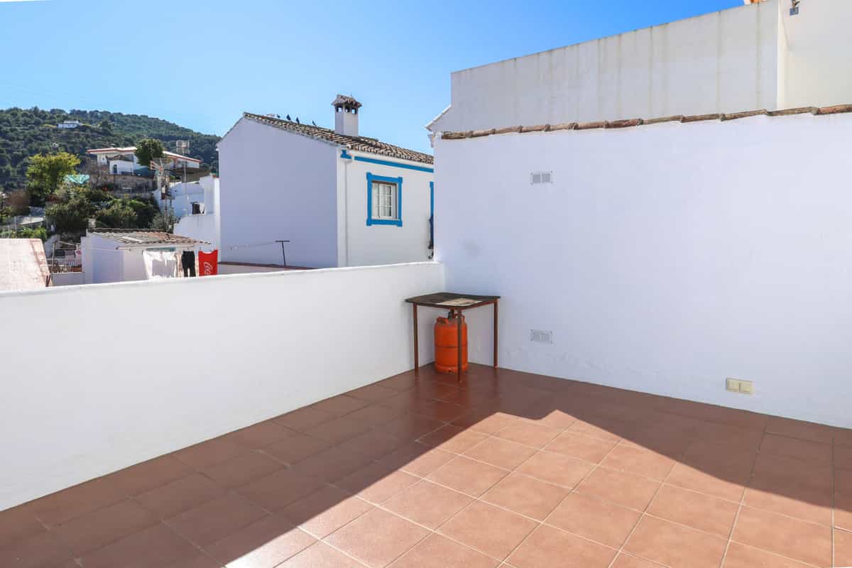 House in Monda, Andalusia 10715605