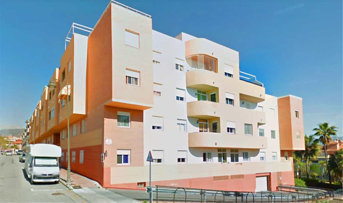 Квартира в Estepona, Andalucía 10715746