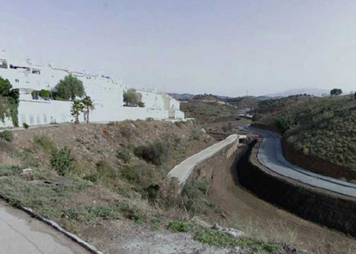 土地 在 Benajarafe, Andalucía 10715785