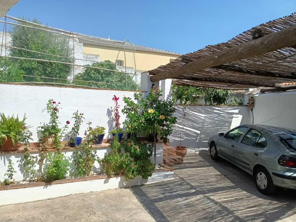 House in Macharavialla, Andalusia 10716090