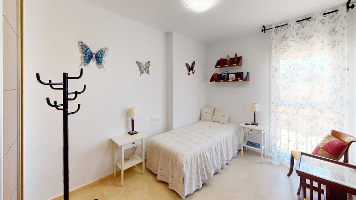 Condominium in La Caleta, Andalusië 10716387