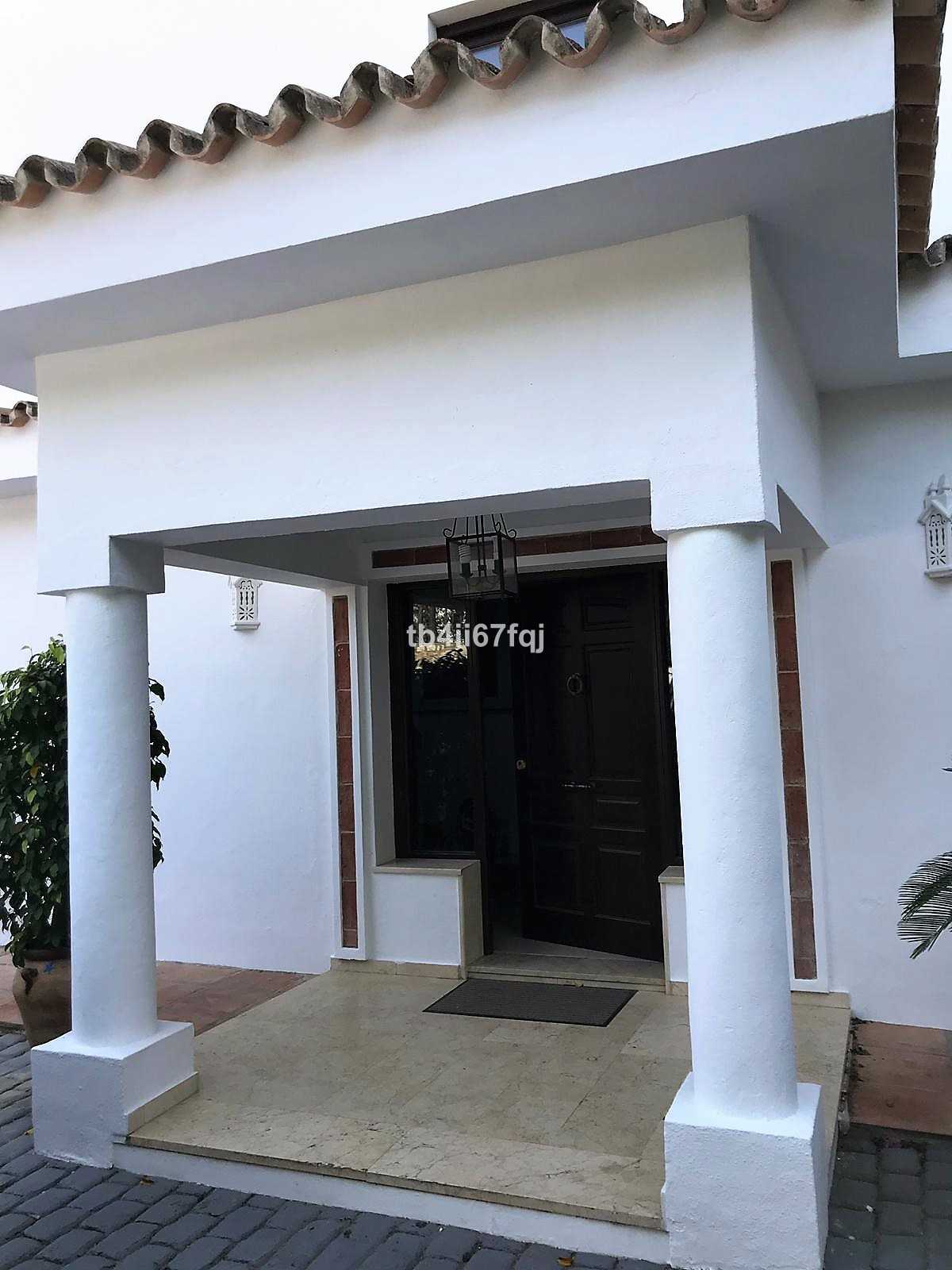بيت في Marbella, Andalucía 10716618