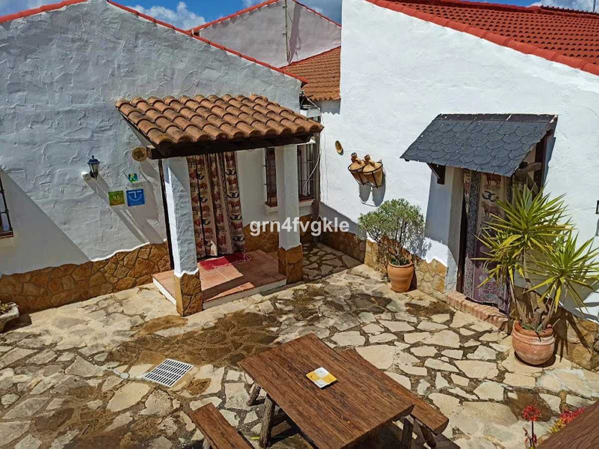 House in Villanueva del Trabuco, Andalusia 10716656