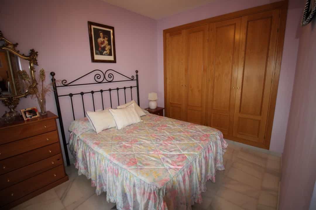 Квартира в Алмаяте Баджо, Андалусія 10716890