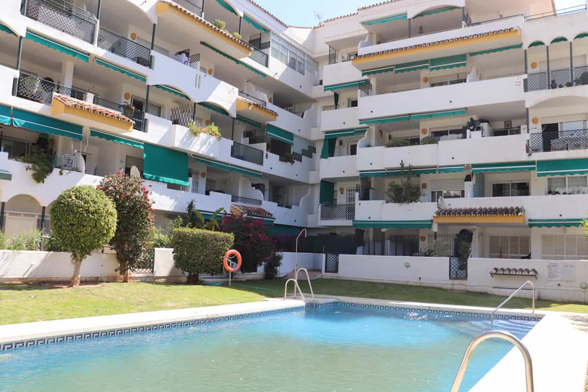 Condominium in Marbella, Andalucía 10716969