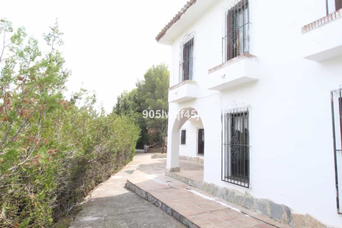 Будинок в Alozaina, Andalucía 10717395