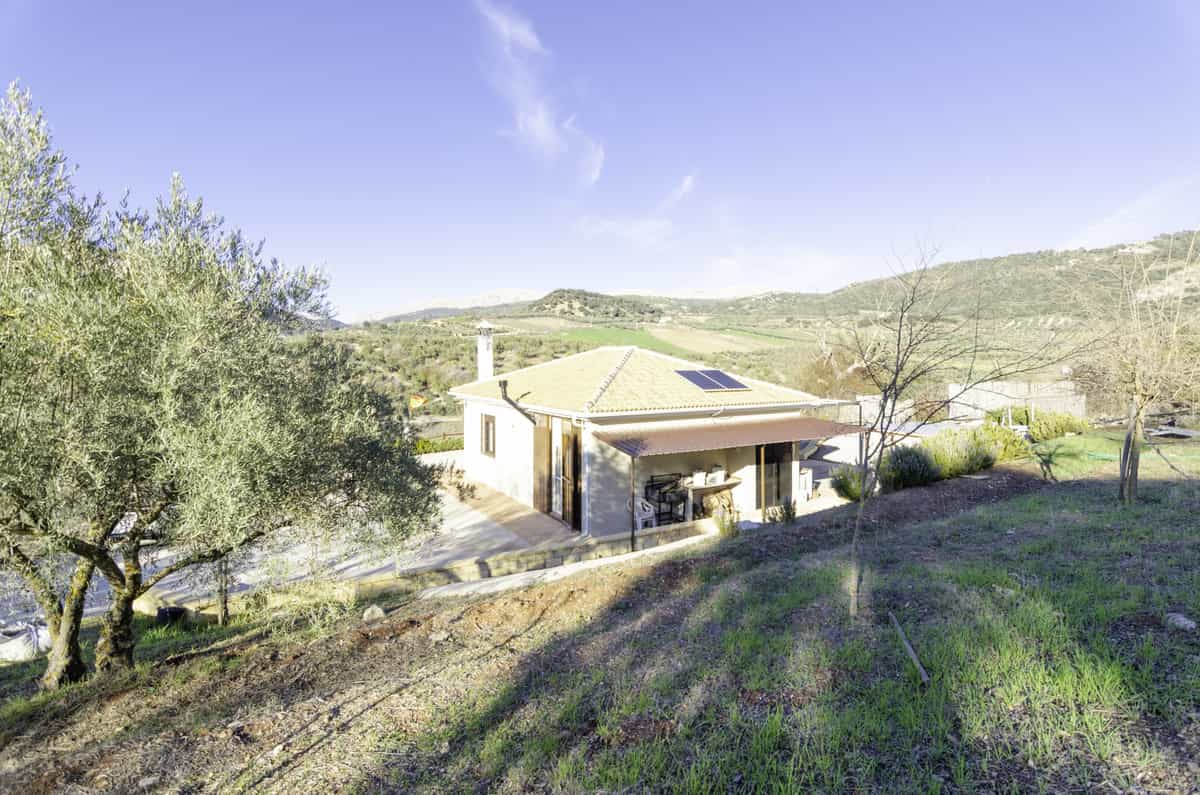 House in Alfarnatejo, Andalusia 10718456