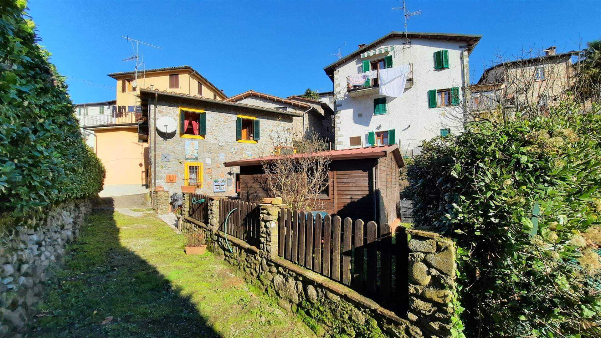 Rumah di Barga, Toscana 10719379