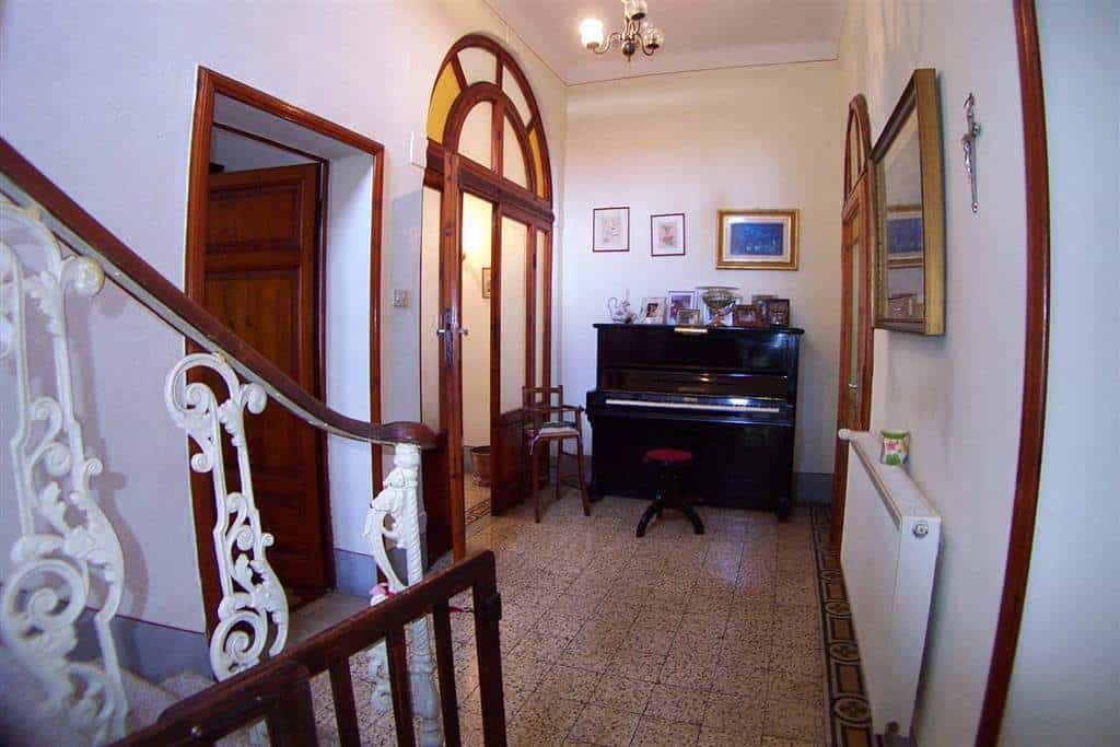 Rumah di Barga, Toscana 10719576