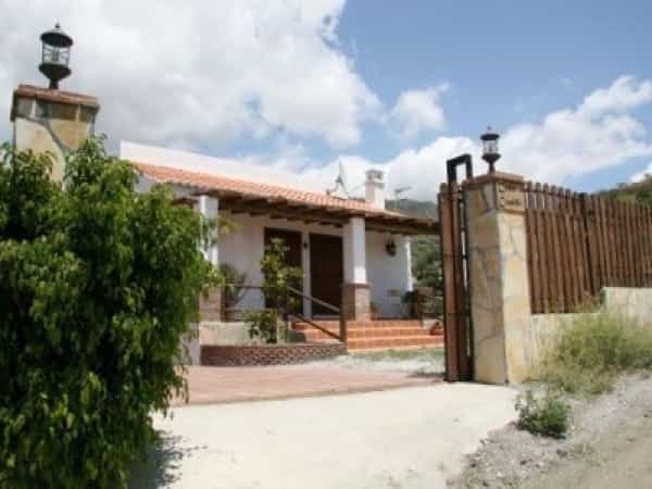 rumah dalam Frigiliana, Andalusia 10719661