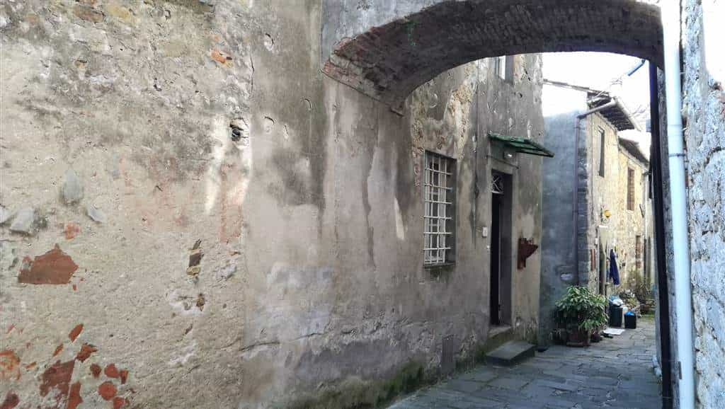 Dom w Borgo i Mozzano, Toskania 10719750