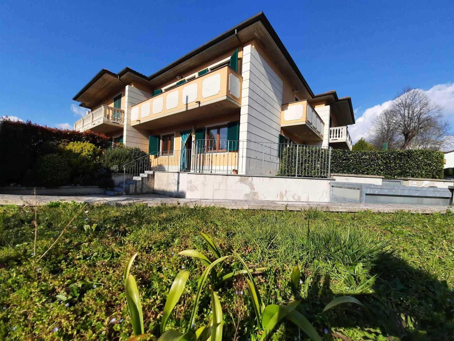 Condominium in Barga, Toscane 10719995