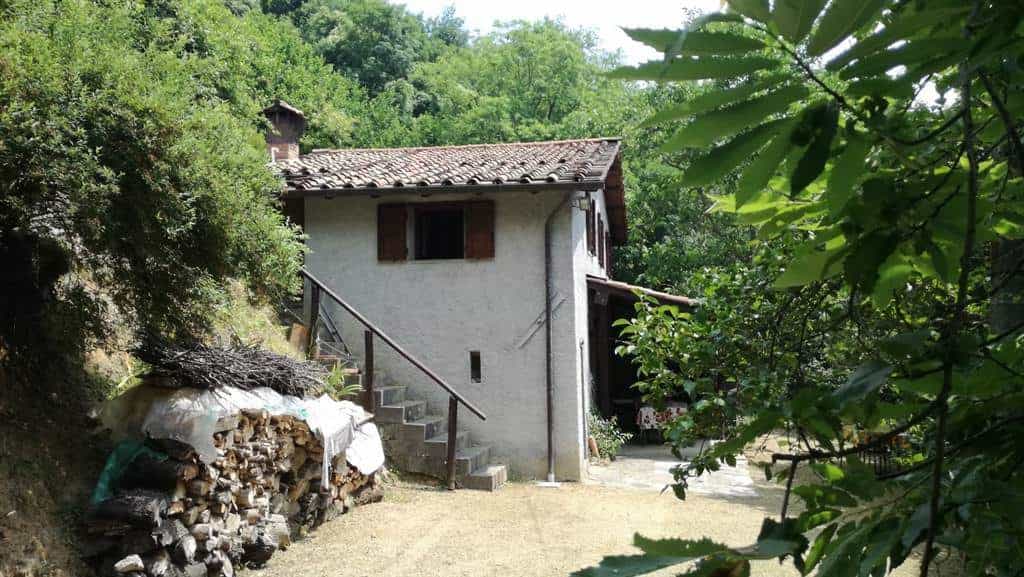 Rumah di Fabbriche di Vallico, Toskana 10720056