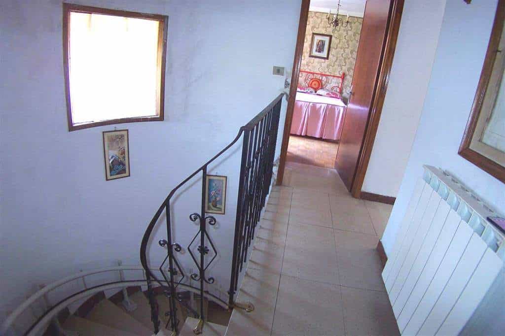 房子 在 Fabbriche di Vergemoli, Toscana 10720061