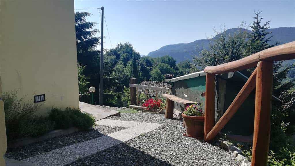 House in Molazzana, Tuscany 10720176