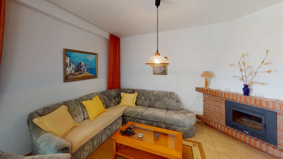 жилой дом в Vélez-Málaga, Andalucía 10720733