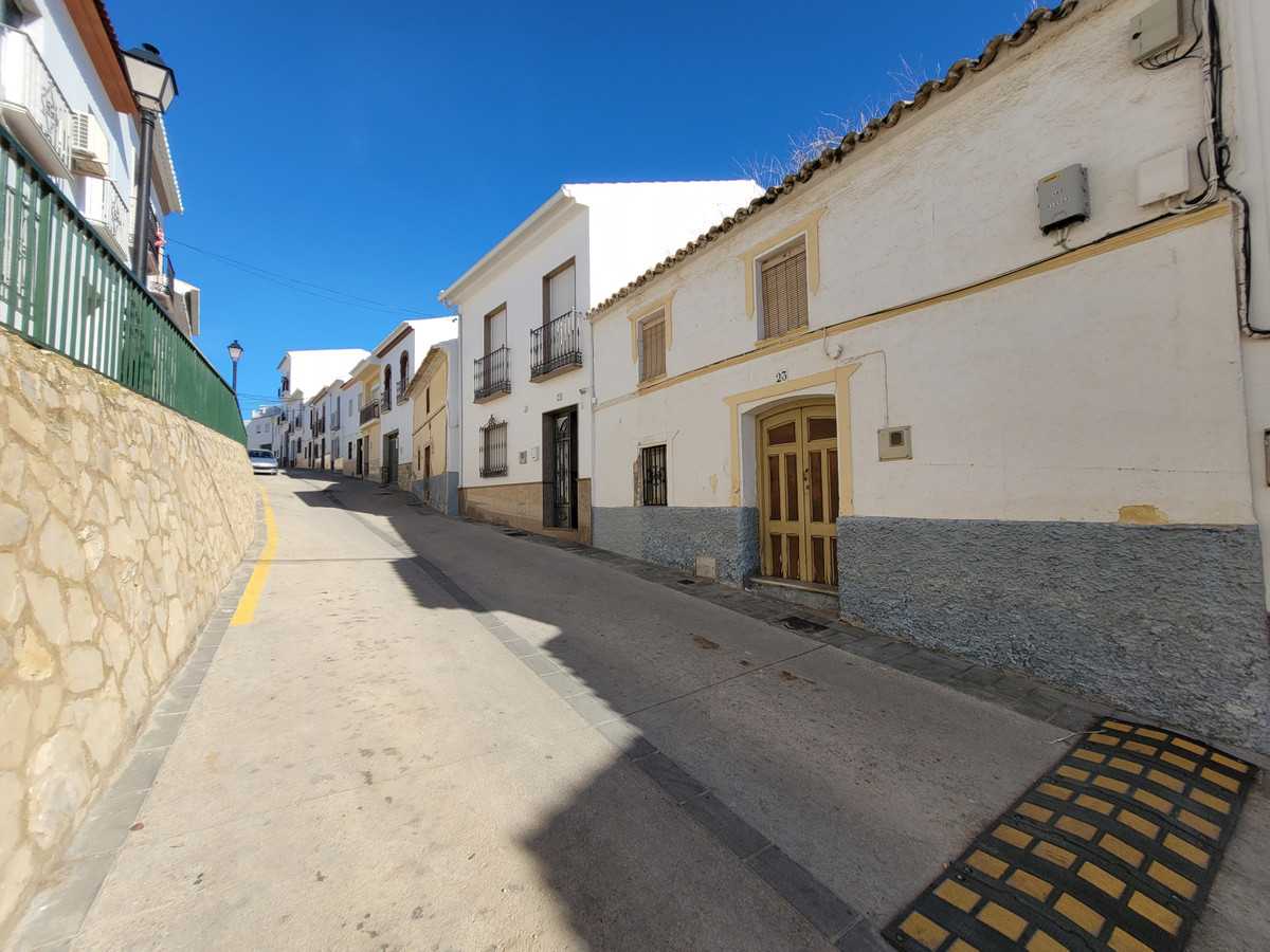 Rumah di Teba, Andalusia 10720966