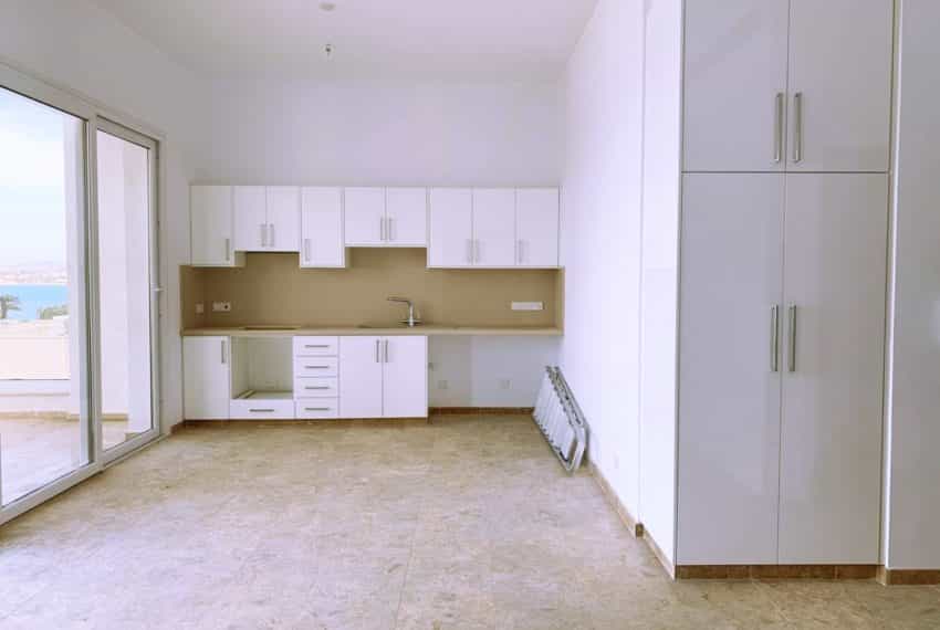 Condominium in Kissonerga, Pafos 10721201
