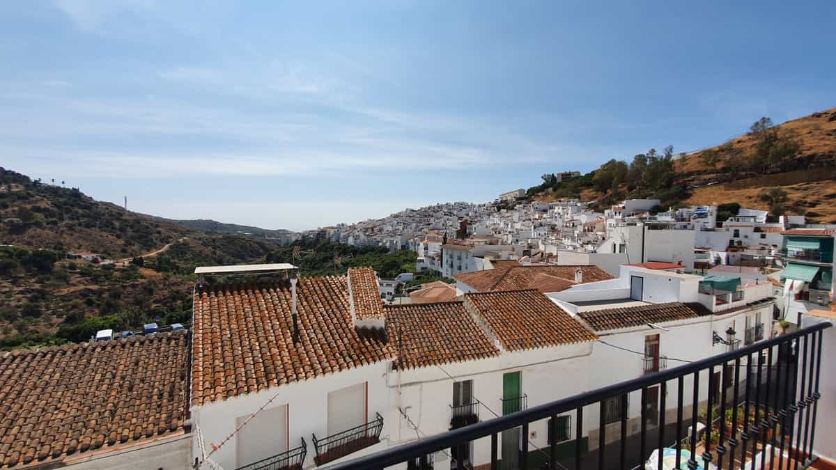 房子 在 Torrox, Andalucía 10721719