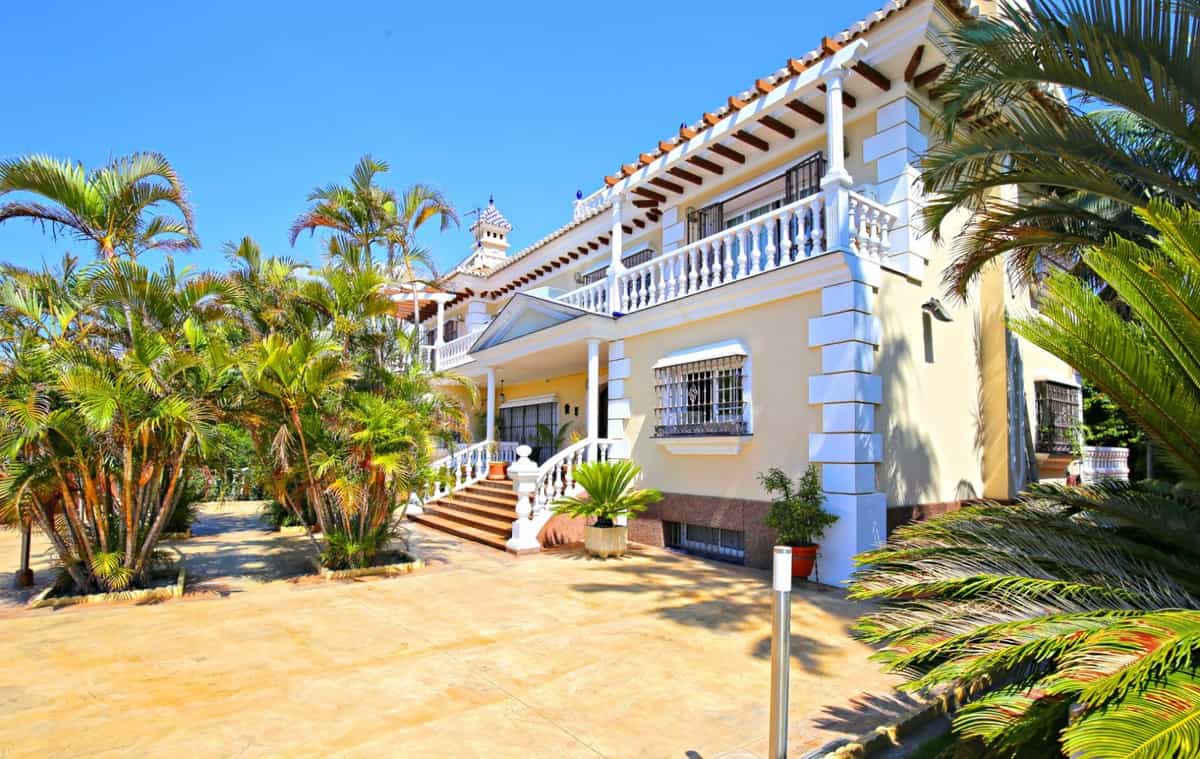 House in Torre del Mar, Andalusia 10722050
