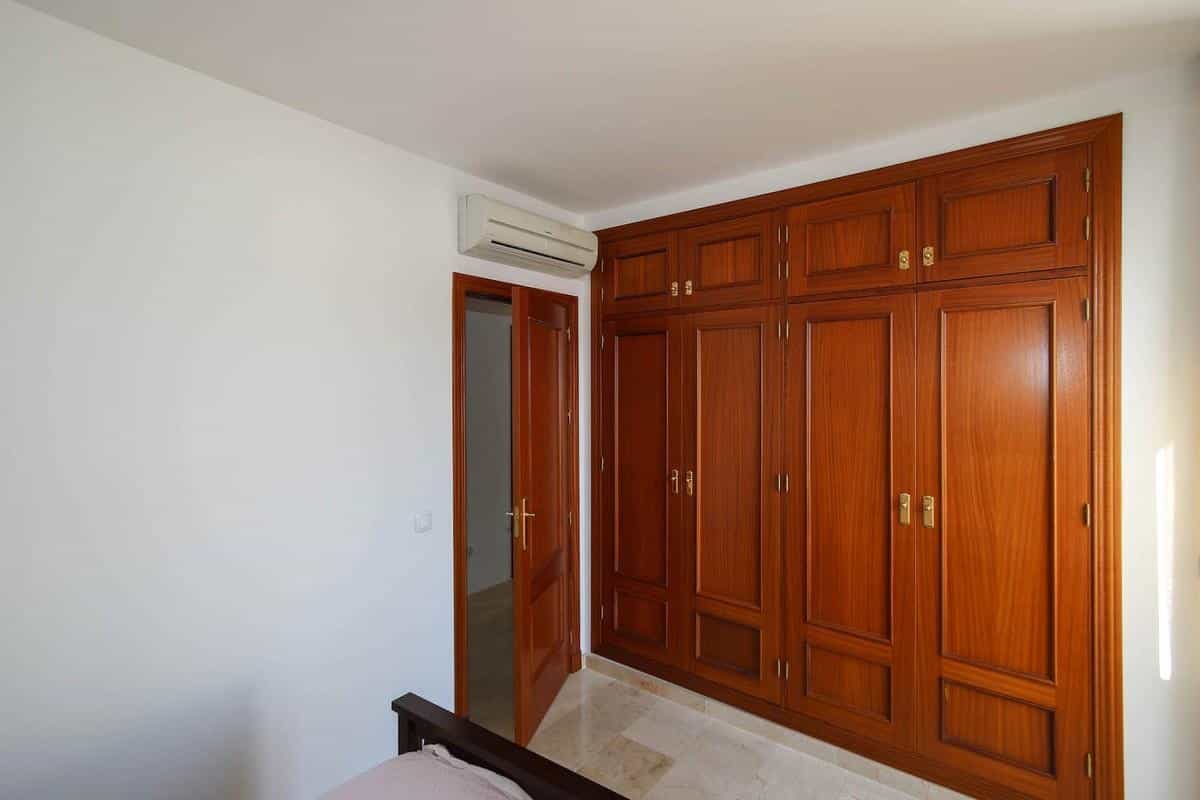 Condominium in Monda, Andalusia 10722237