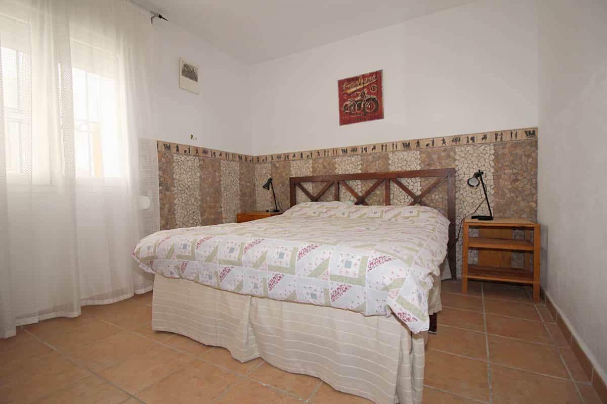 Haus im Tolox, Andalucía 10722404