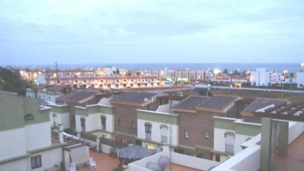 Huis in Vélez-Málaga, Andalucía 10722733