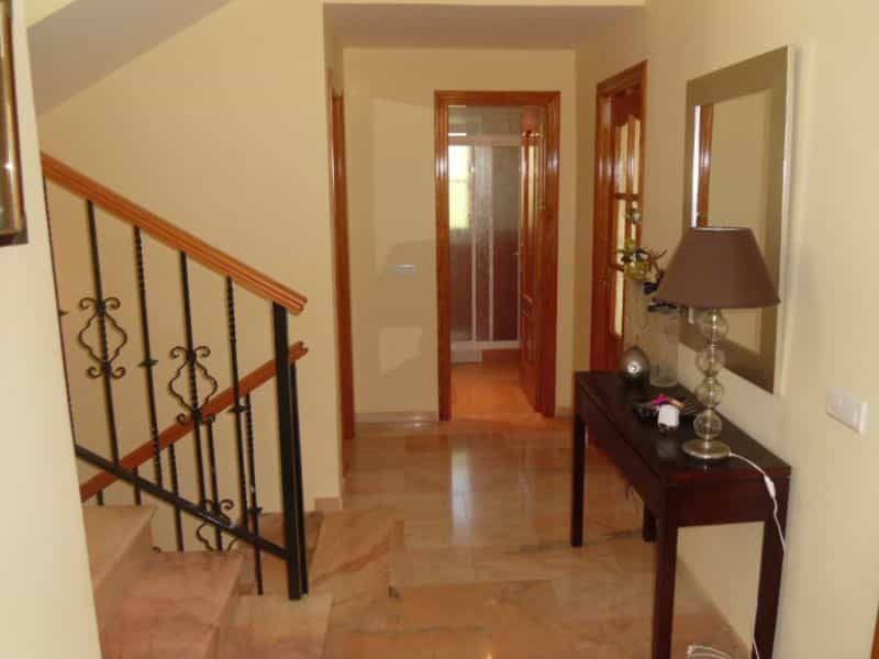 房子 在 Benajarafe, Andalucía 10722742