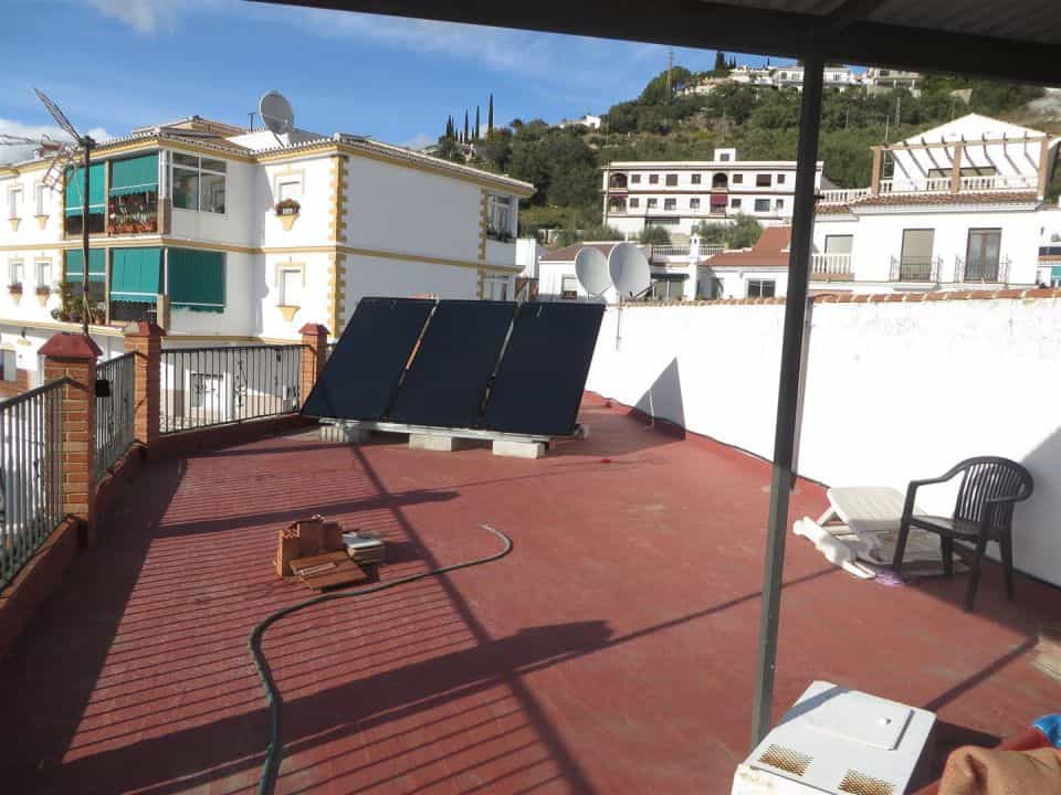 Industrieel in Competa, Andalusië 10722995