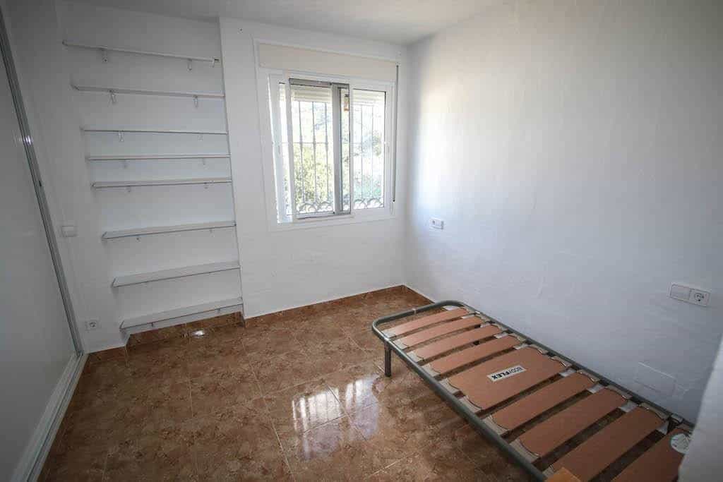 Будинок в Guaro, Andalucía 10723050
