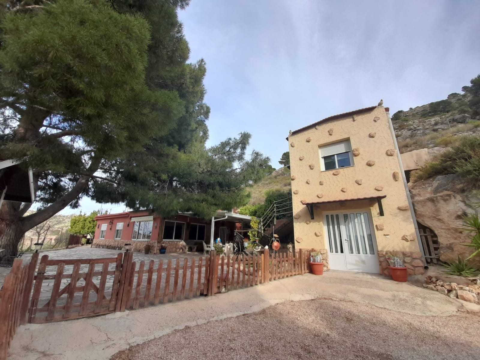 House in Elda, Comunidad Valenciana 10723610