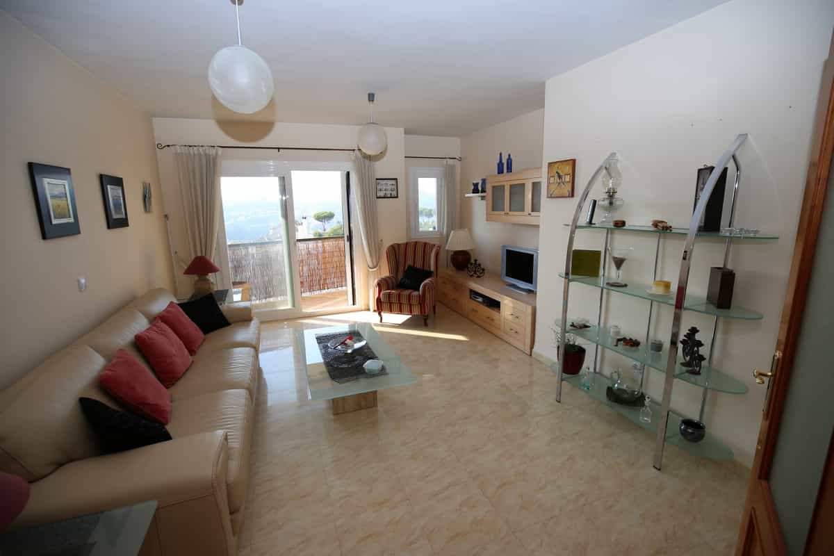 Condominium dans Torre del Mar, Andalousie 10723760