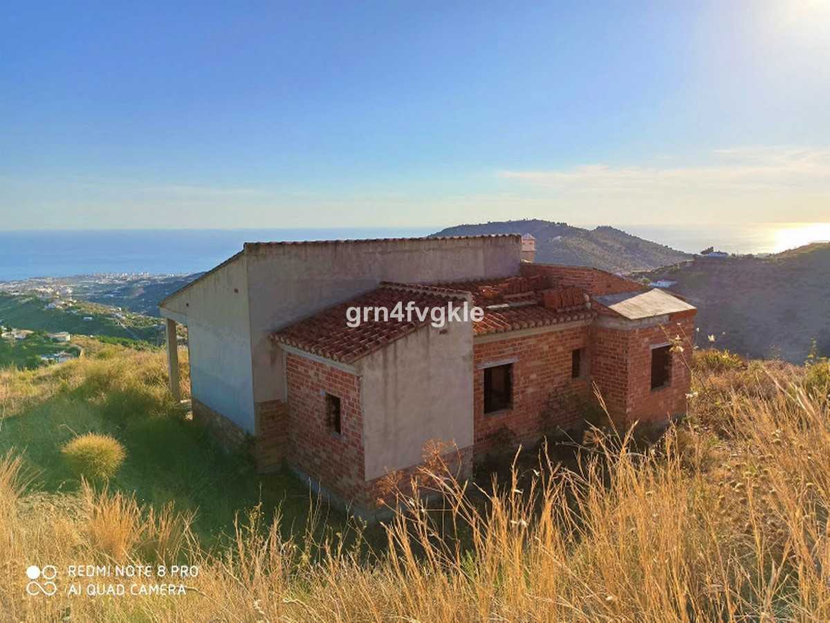 Land in Torrox, Andalucía 10723898