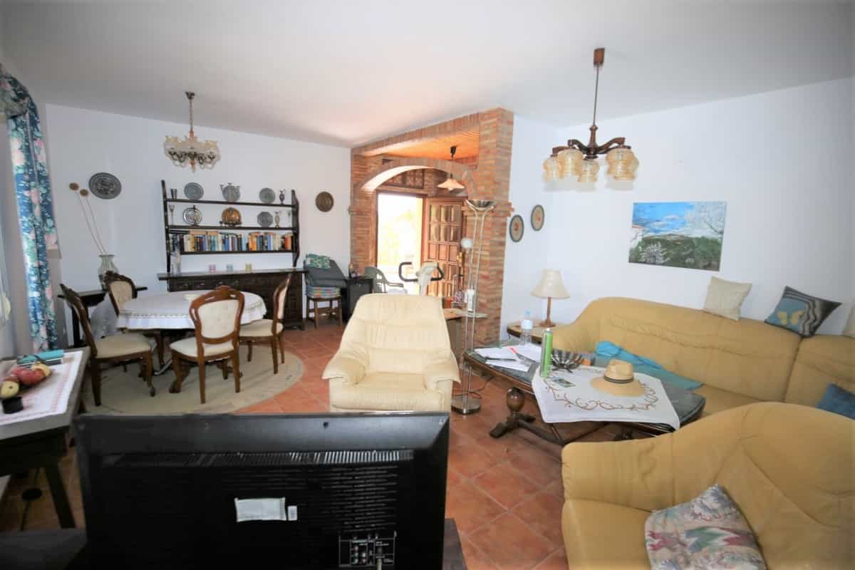Huis in Canillas de Aceituno, Andalucía 10724057