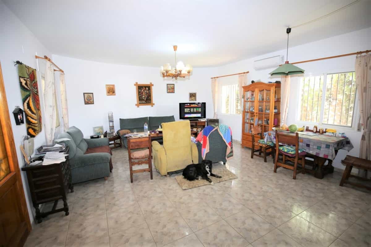 Huis in Canillas de Aceituno, Andalucía 10724057