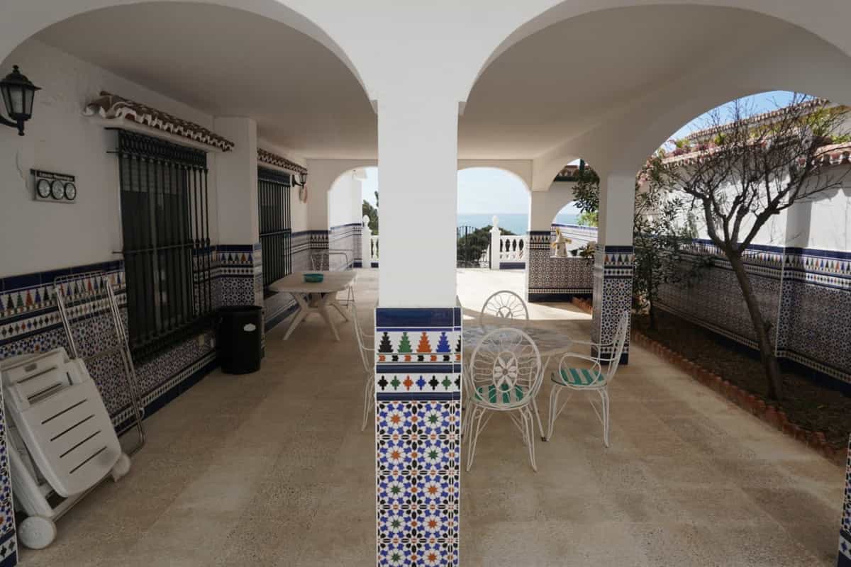 Casa nel La Caleta, Andalusia 10724222