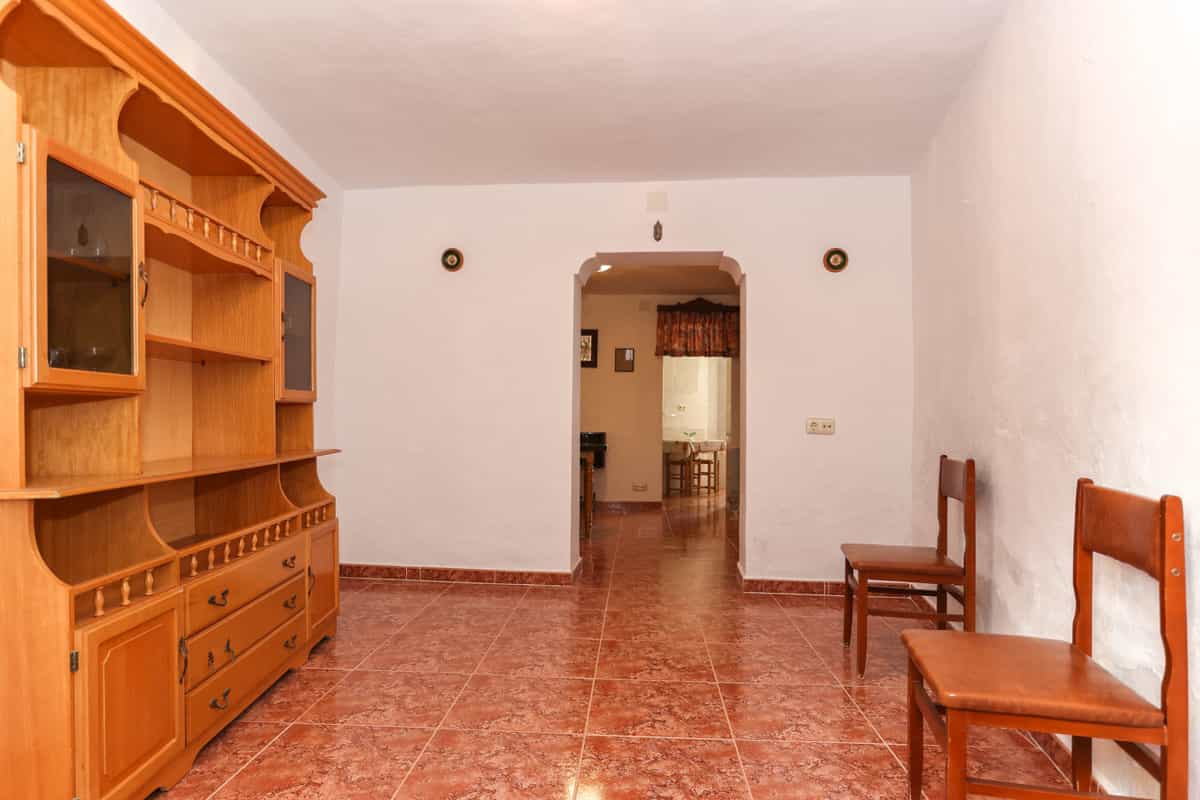 房子 在 Tolox, Andalucía 10724283
