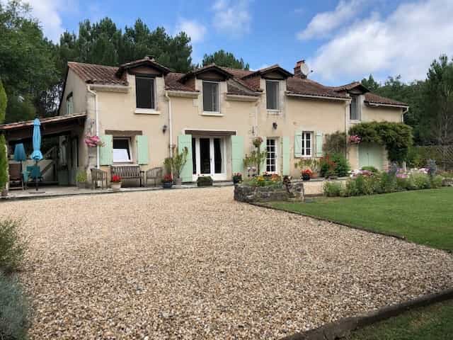 House in Sourzac, Nouvelle-Aquitaine 10724487
