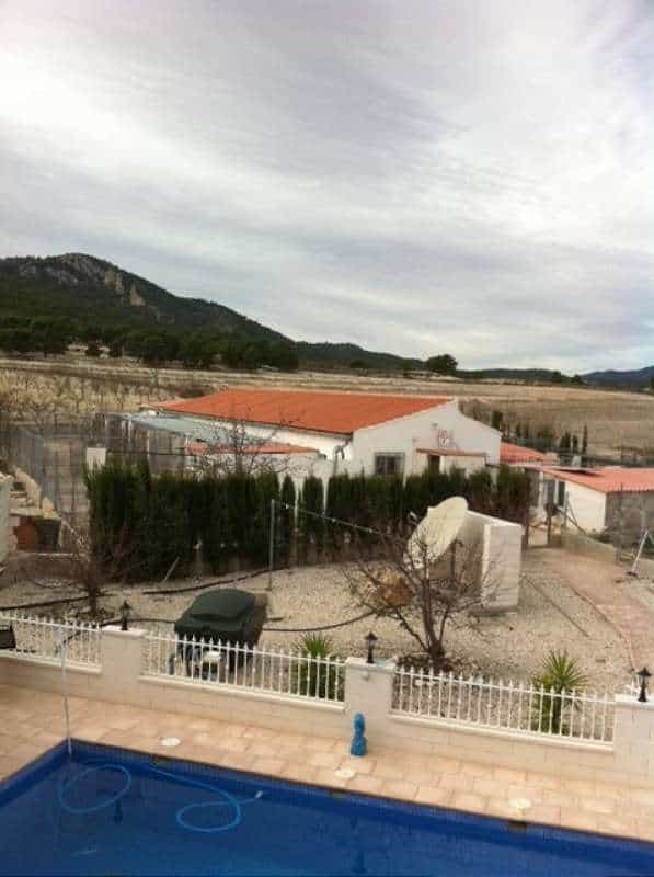 House in les Salines d'Elda, Comunidad Valenciana 10724786