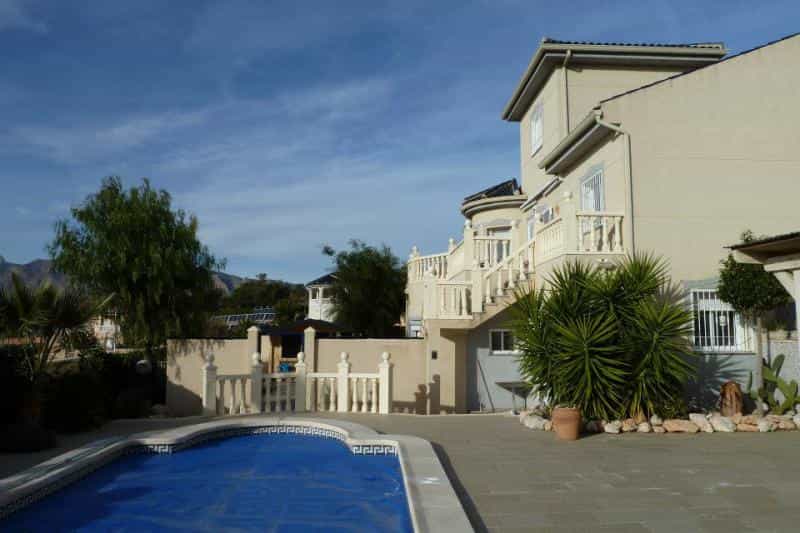 House in , Comunidad Valenciana 10724848