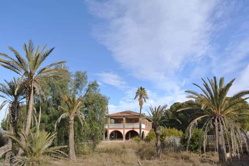 房子 在 Saix, Comunidad Valenciana 10725414