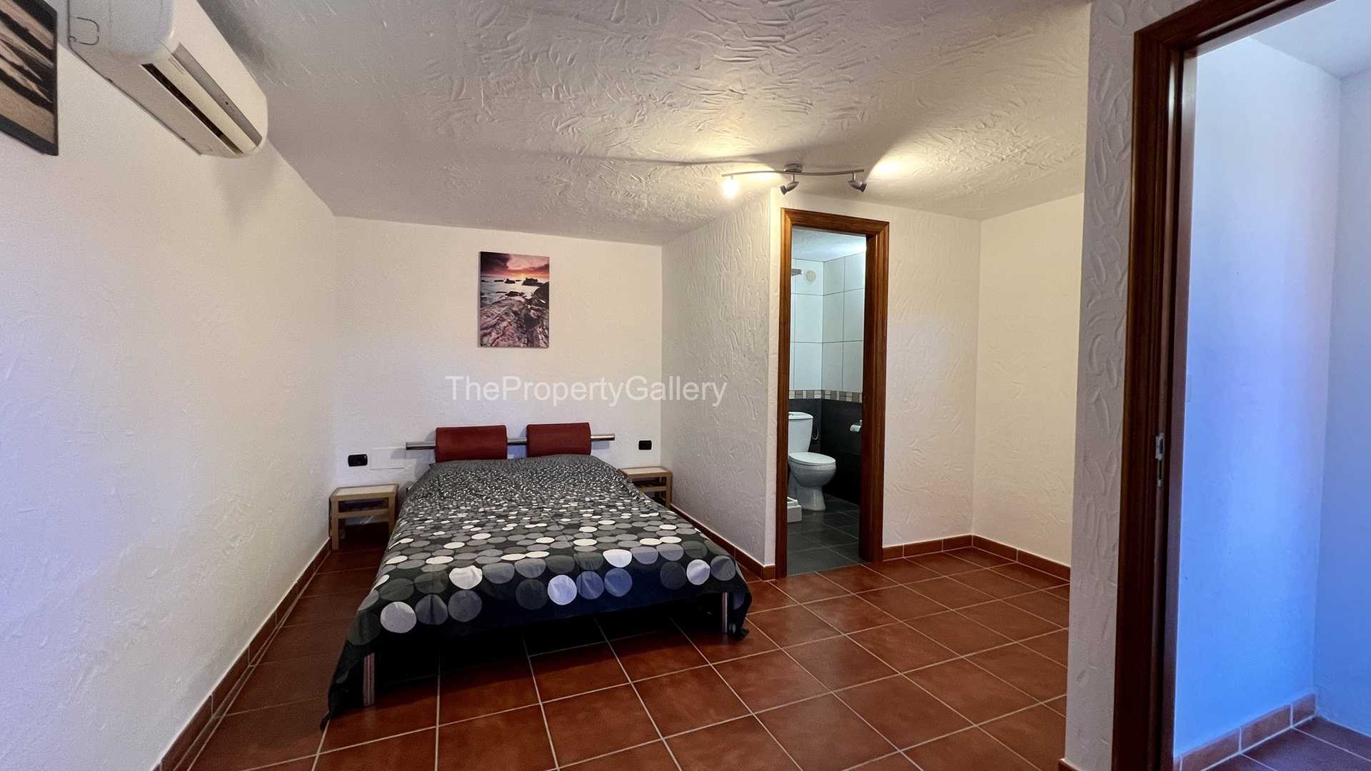 House in Arico el Nuevo, Canary Islands 10725838