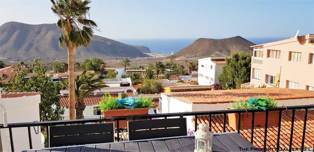 House in Cabo Blanco, Canary Islands 10725939