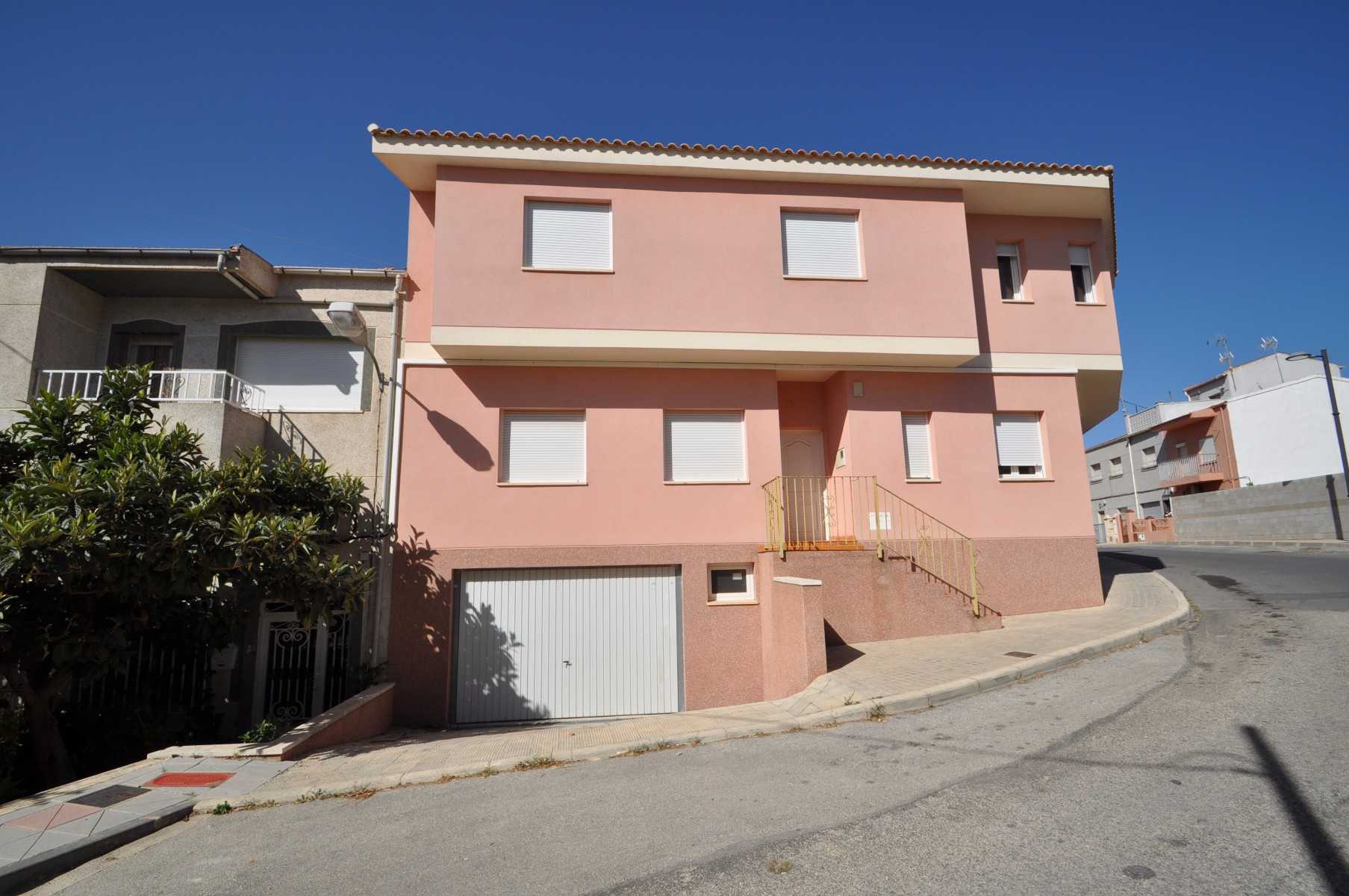 House in Onil, Comunidad Valenciana 10725963