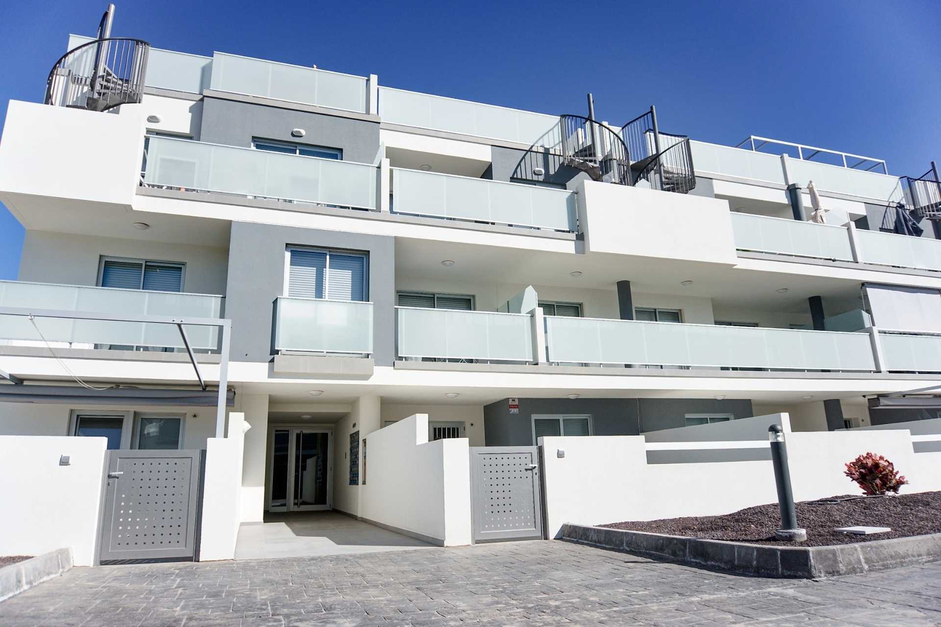 Condominium in Vicacaro, Canary Islands 10726138