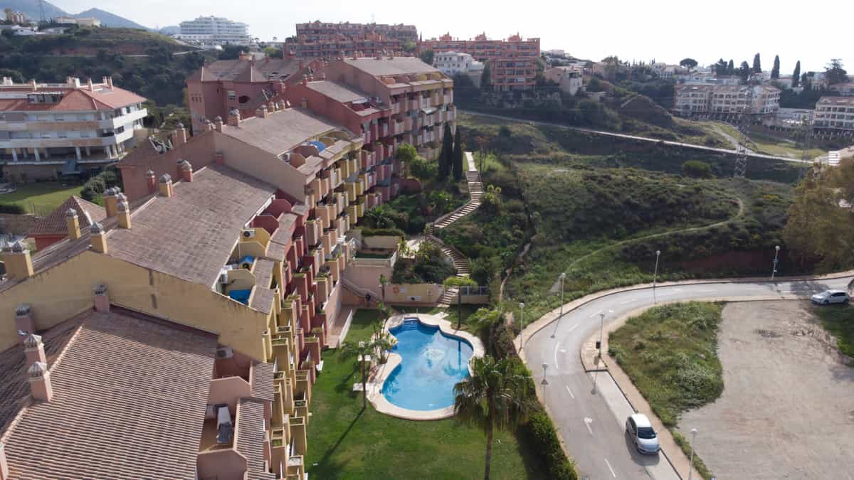 Condominium in Fuengirola, Andalusia 10726269