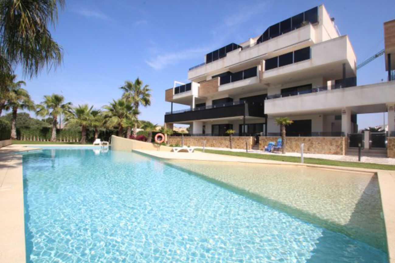 Condominium in Orihuela, Comunidad Valenciana 10726830