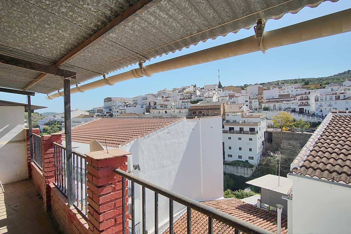 House in Tolox, Andalusia 10726933